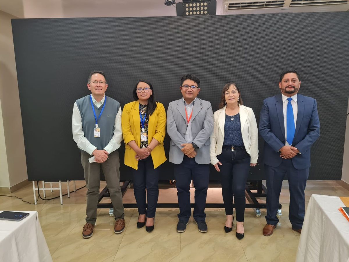 Equipo de facilitadores de la capacitación en microfinanzas SARAS