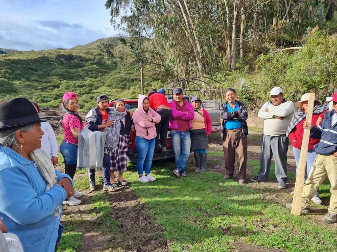 Reunión comunitaria del proyecto ecoturístico en Collas, Pujilí